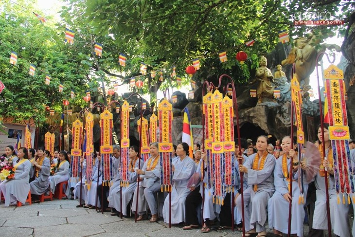 L’anniversaire de Bouddha fête à Hô Chi Minh-ville - ảnh 1