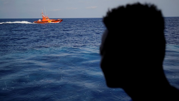Plus de 80 migrants portés disparus après un naufrage au large de la Tunisie - ảnh 1