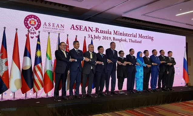 Pham Binh Minh aux réunions des ministres des Affaires étrangères entre l’ASEAN et ses partenaires - ảnh 1