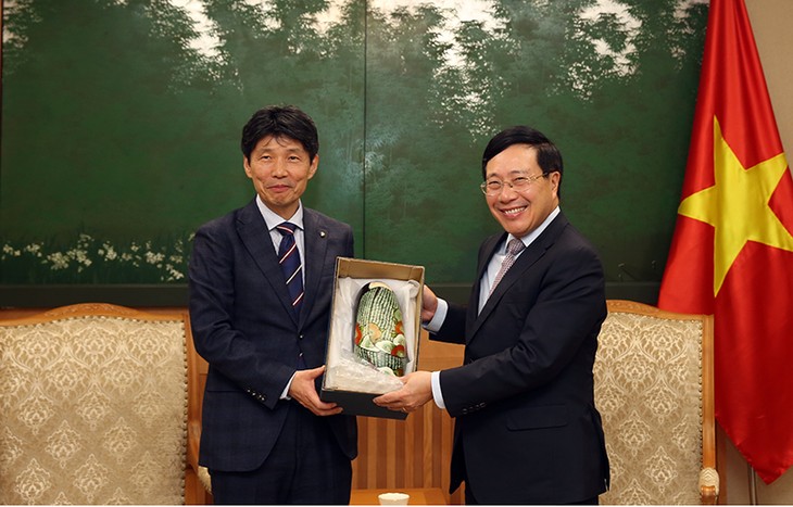 Pham Bình Minh reçoit le gouverneur de la préfecture de Gunma (Japon) - ảnh 1