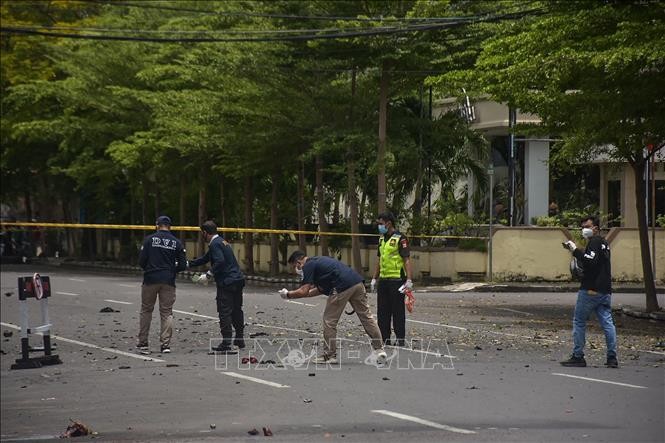 Indonésie: attentat suicide contre une cathédrale - ảnh 1