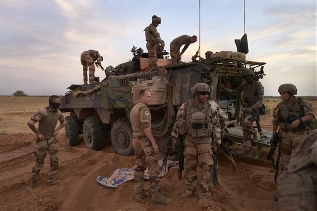 Fin officielle des opérations militaires françaises au Burkina Faso - ảnh 1