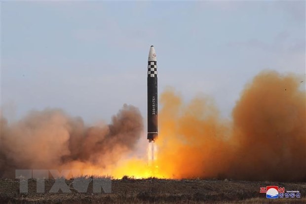 Pyongyang a tiré deux «missiles de croisière stratégiques» depuis un sous-marin - ảnh 1