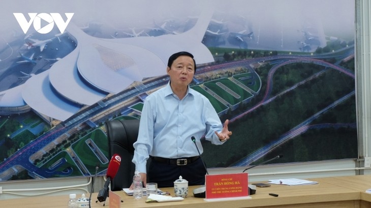 Phó Thủ tướng Trần Hồng Hà kiểm tra cao tốc Bến Lức - Long Thành và sân bay Long Thành - ảnh 2