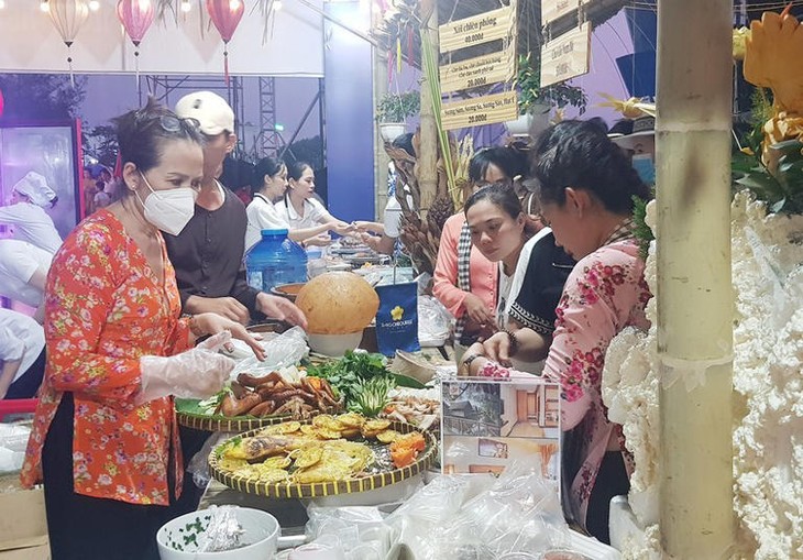 Le festival culturel et gastronomique du Vietnam 2023 accueille plus de 30.000 visiteurs - ảnh 1