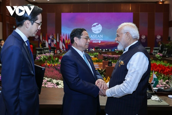 Sommets de l’ASEAN: Pham Minh Chinh rencontre le secrétaire général de l’ONU et des dirigeants de plusieurs pays - ảnh 1