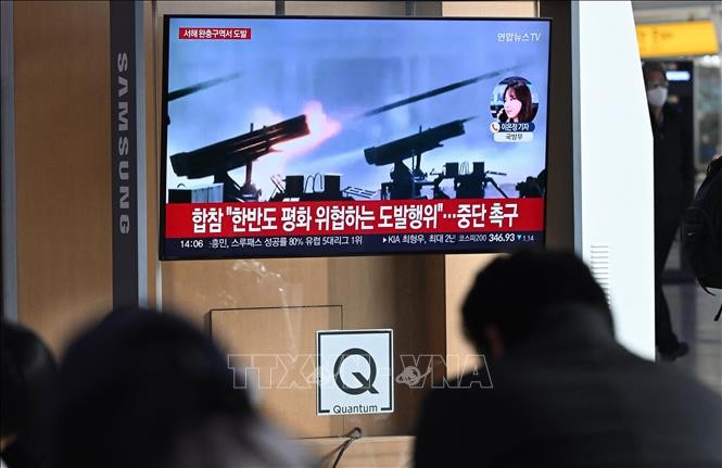 Pyongyang tire des obus, Séoul évacue des îles - ảnh 1
