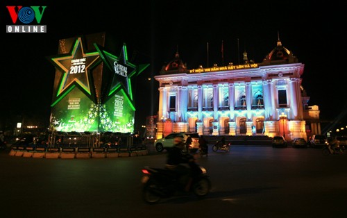Christmas in Hanoi - ảnh 2
