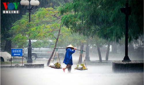 Melancholy rain in former imperial city  - ảnh 5