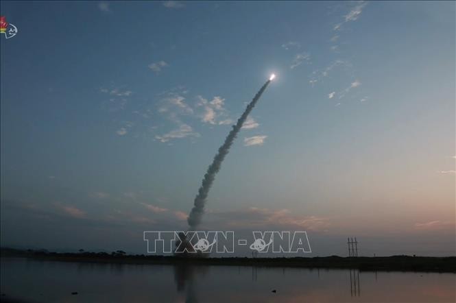North Korea confirms test-firing rocket launcher system - ảnh 1