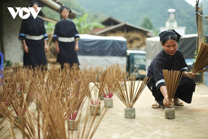 Incense-making craft of the Nung ethnic minority in Cao Bang - ảnh 9