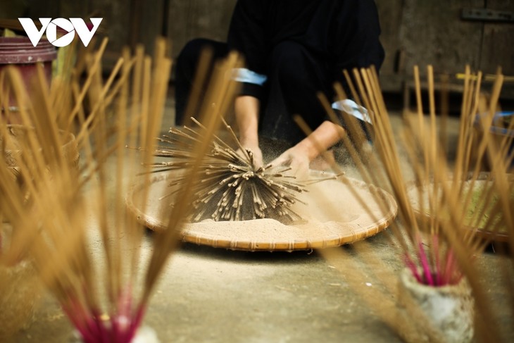 Incense-making craft of the Nung ethnic minority in Cao Bang - ảnh 8