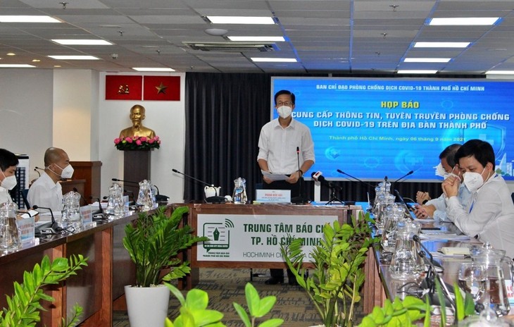 Ho Chi Minh City to speed up delivery of medicine to homebound COVID-19 patients - ảnh 1