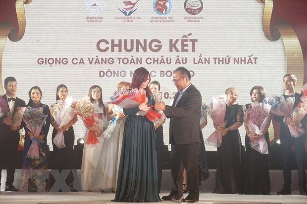 Singing contest fosters connectivity of Vietnamese community in Europe  - ảnh 1