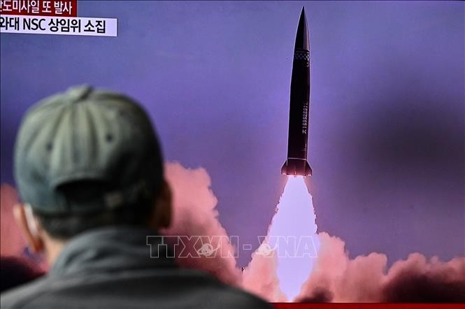 North Korea confirms submarine launch of new ballistic missile  - ảnh 1