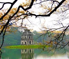 Tourisme: Leçon 2: Le lac de l’épée restituée - ảnh 1