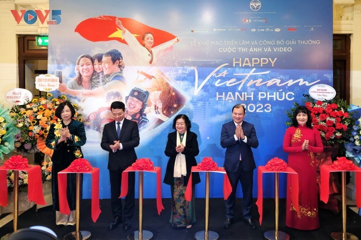 Happy Vietnam:  le premier concours de photos et de vidéos sur les droits de l'homme au Vietnam - ảnh 12