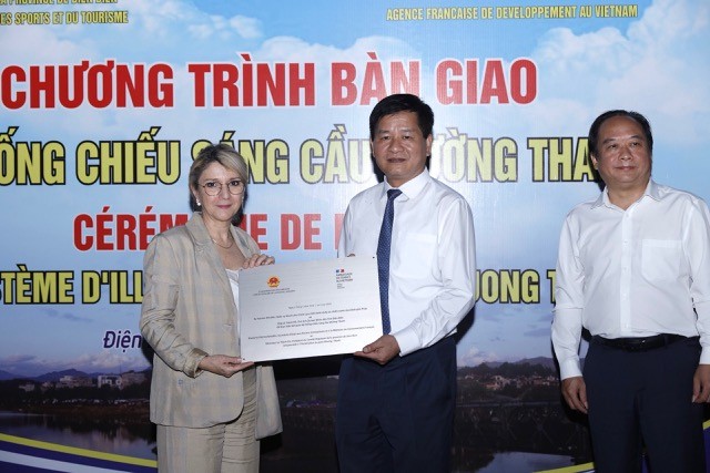 70e anniversaire de la victoire de Diên Biên Phu: Une amitié renforcée entre le Vietnam et la France - ảnh 3