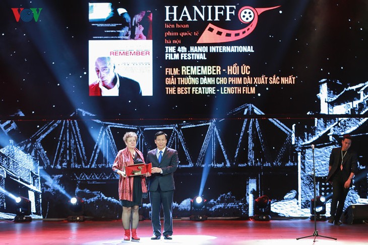 Spectaclular closing ceremony of Hanoi International Film Festival  - ảnh 11