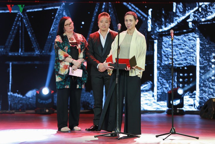 Spectaclular closing ceremony of Hanoi International Film Festival  - ảnh 4