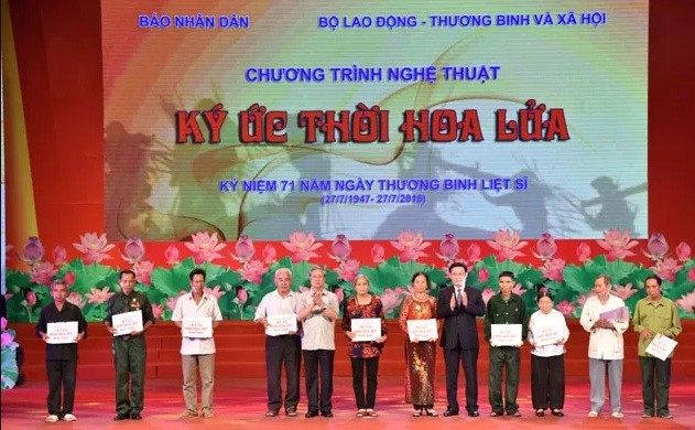 Vietnam War Invalids and Martyrs Day observed nationwide - ảnh 1