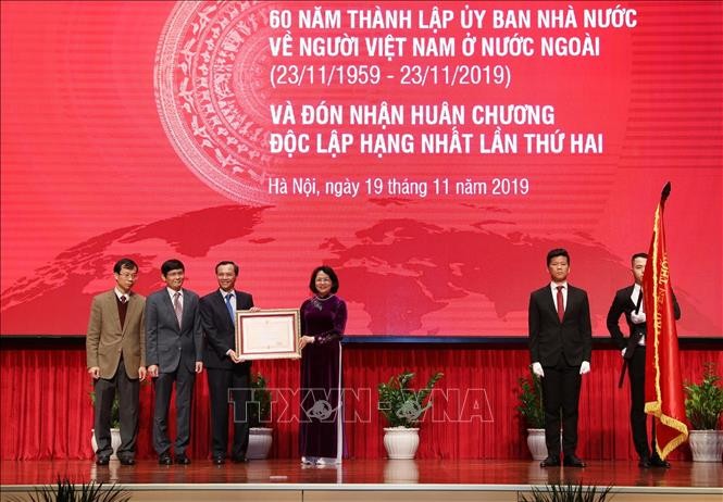 State Committee for Overseas Vietnamese receives second First-class Independence Order - ảnh 1