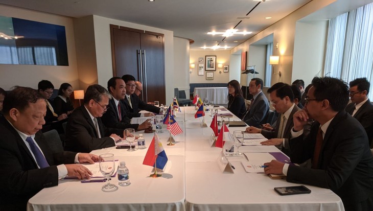 ASEAN ambassadors hail Vietnam’s role as ASEAN Chair - ảnh 1