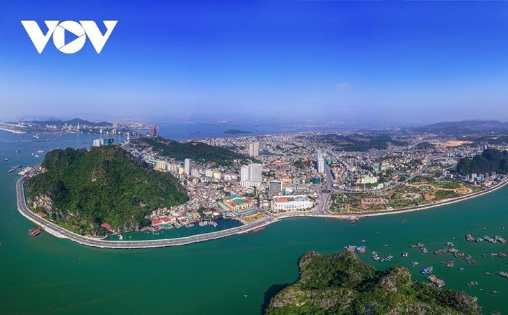 Quang Ninh to promote self-contained tourism during COVID-19 - ảnh 1