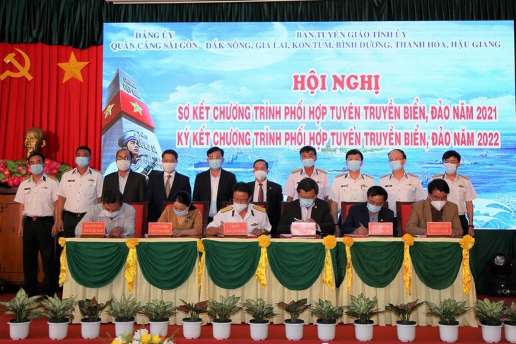 Vietnam’s sea and islands communication promoted in 6 provinces - ảnh 1