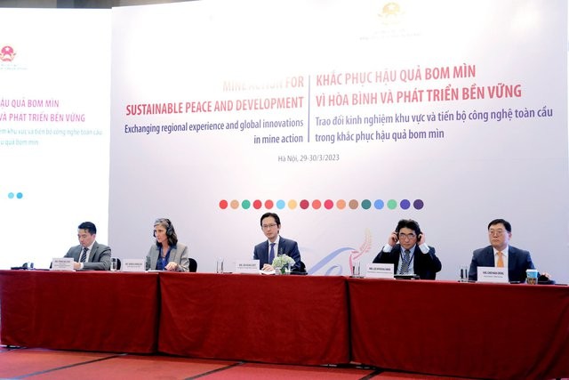 Workshop shares global progress in bomb, mine clearance - ảnh 1