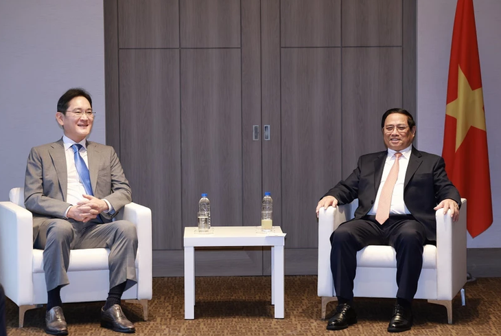 PM receives Samsung Electronics chairman  - ảnh 1