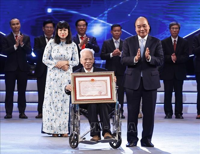 Penghargaan Ho Chi Minh Dikaitkan dengan Usaha Pembangunan dan Pengembangan Tanah Air - ảnh 2