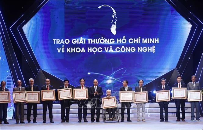 Penghargaan Ho Chi Minh Dikaitkan dengan Usaha Pembangunan dan Pengembangan Tanah Air - ảnh 1