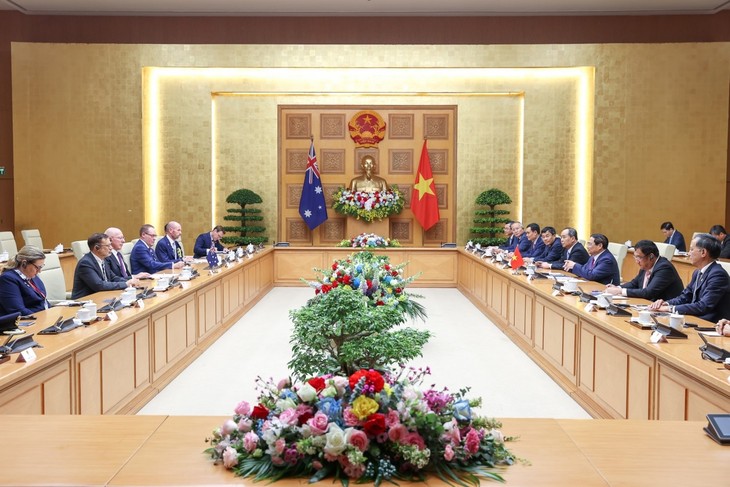 PM Vietnam, Pham Minh Chinh Menyambut Baik Badan Usaha dan Dana Investasi Besar Australia yang Berinvestasi dan Berbisnis di Vietnam - ảnh 1