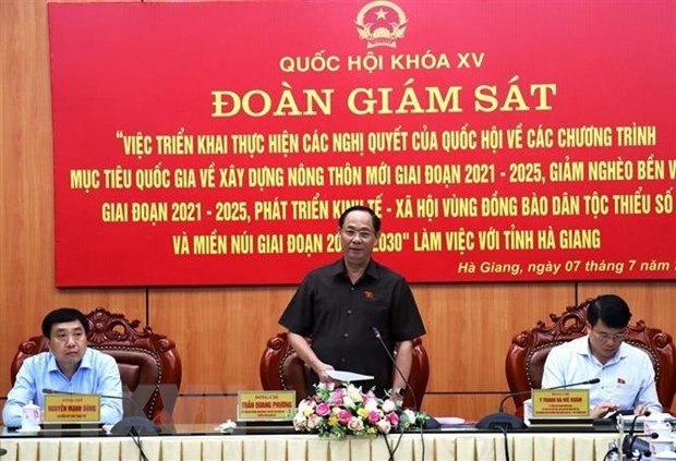 Wakil Ketua MN Tran Quang Phuong Melakukan Temu Kerja di Provinsi Ha Giang - ảnh 1