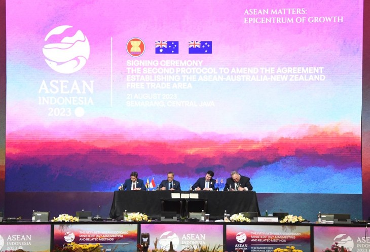 ASEAN Mendorong Kerja Sama Ekonomi dengan Australia dan Selandia Baru - ảnh 1