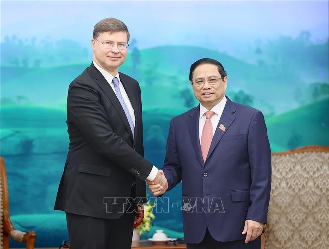 PM Pham Minh Chinh menerima Wakil Presiden Komisi Eropa (EC) - ảnh 1