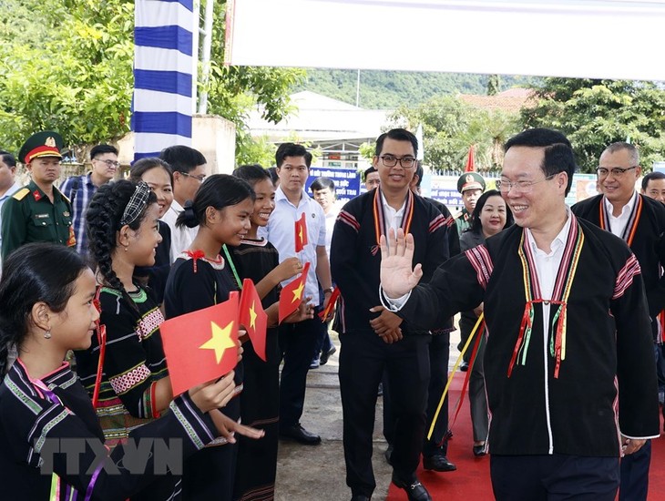 Presiden Vietnam, Vo Van Thuong Hadiri Pesta Persatuan Besar Seluruh Bangsa di Provinsi Phu Yen - ảnh 1