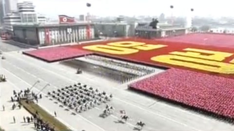 ສປປ ເກົາຫຼີ ສວນສະໜາມສະເຫຼີມສະຫຼອງວັນຄ້າຍວັນເກີດການນຳ Kim Il Sung - ảnh 1