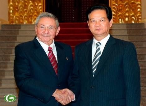 ທ່ານເລຂາທິການໃຫຍ່ Nguyen Phu Trong ຈັດງານລ້ຽງຮອງຮັບປະທານ Raul Castro Ruz - ảnh 2