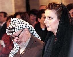 ພັນລະຍາຂອງອະດີດປະທານາທິບໍດີ Yasser Arafat ຮຽກຮ້ອງສືບສວນກໍລະນີເສຍຊີວິດຂອງຜົວ - ảnh 1
