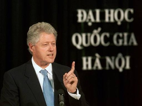 ນາຍົກລັດຖະມົນຕີ ຫງວຽນເຕິນຢຸງ ຕ້ອນຮັບອະດີດ ປະທານາທິບໍດີ ອາເມລິກາ Bill Clinton  - ảnh 2