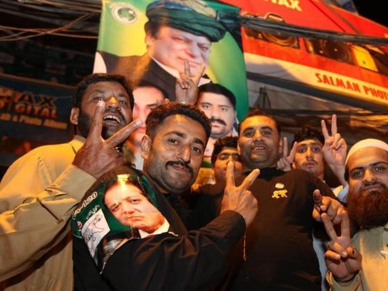 Wahlen in Pakistan: Partei von Ex-Regierungschef Sharif vorn - ảnh 1