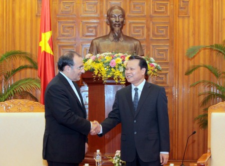Vize-Premierminister Vu Van Ninh empfängt Industrieminister Irans - ảnh 1