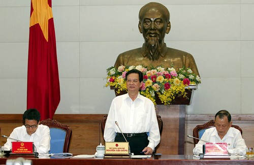 Premierminister Nguyen Tan Dung besucht den Verband der vietnamesischen Kriegsveteranen - ảnh 1