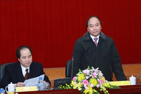 Vize-Premierminister Nguyen Xuan Phuc tagt mit Nordwest-Verwaltungsstab - ảnh 1