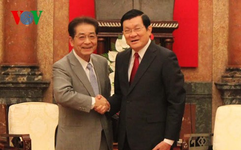Staatspräsident Truong Tan Sang empfängt amtierenden Vorsitzenden der demokratischen Partei Japans - ảnh 1