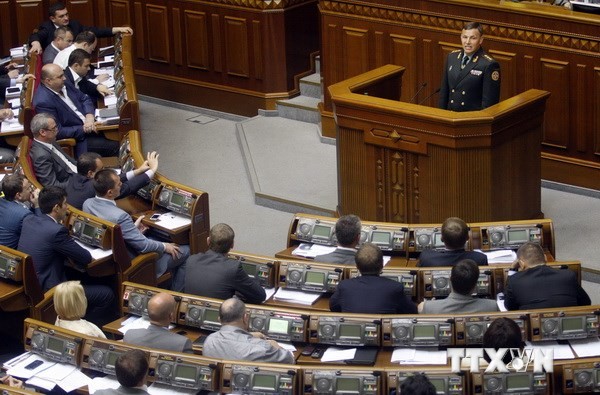 Das ukrainische Parlament verabschiedet ein Sanktionspaket gegen Russland - ảnh 1