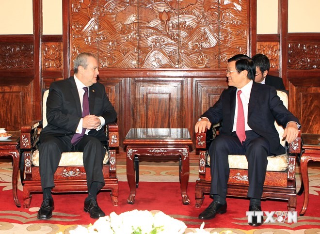 Staatspräsident Truong Tan Sang empfängt sieben Botschafter - ảnh 1