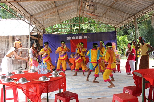 Khmer-Volksgruppe feiert Sene Dolta Festival - ảnh 1